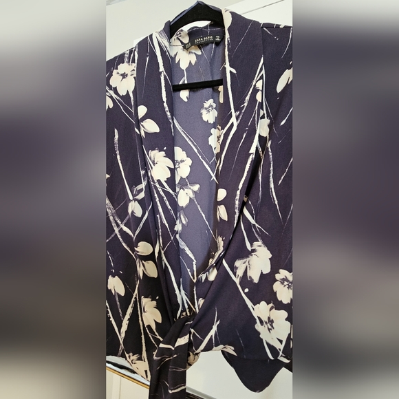 Zara Basic Dark Navy/Ivory Floral Print Kimono Style Jacket - Picture 3 of 8